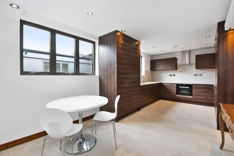 Short Term Rental Agency in Watford